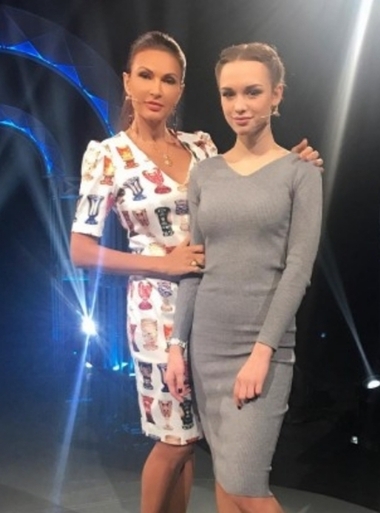 Эвелина Бледанс и Диана Шурыгина