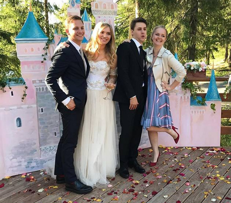Сказочная свадьба внучки Алисы Фрейндлих