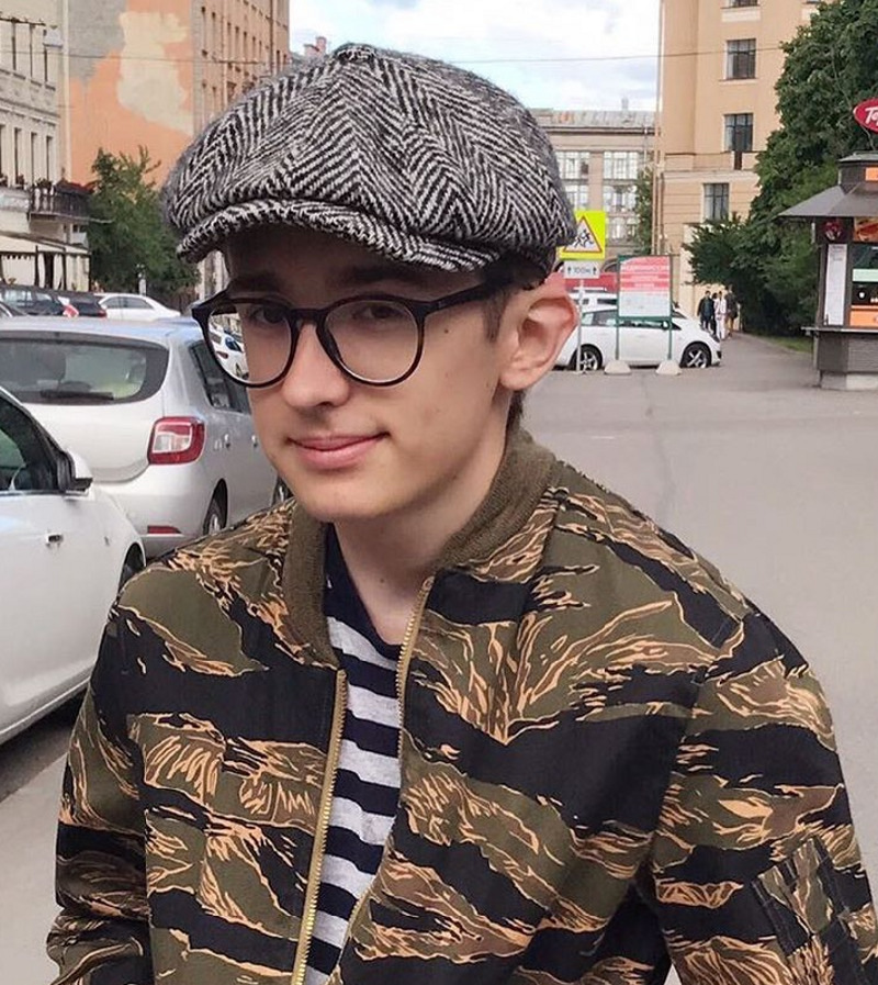17-летний Аполлон - гордость отца