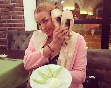 Анастасия Волочкова стала жертвой человека, которому доверяла