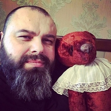 Максим Фадеев с медведем своей мамы