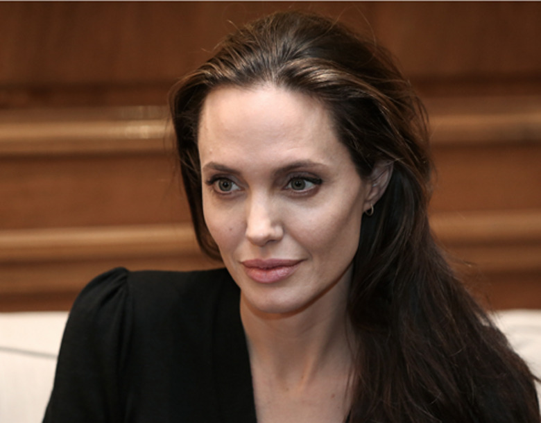Анджелина Джоли