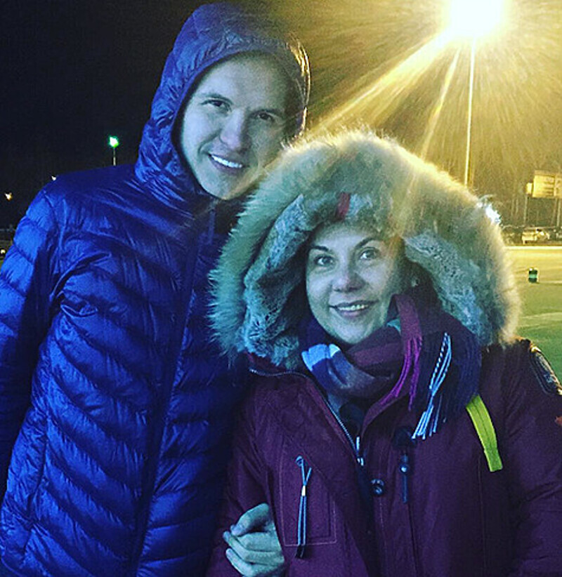 Всю ночь после происшествия Марину поддерживал ее директор Игорь. Фото: Instagram.com/djfedun_official.
