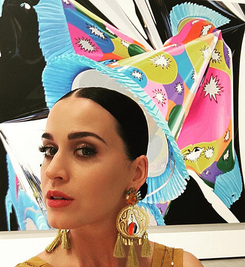 Кэти Перри в свой день рождения отправилась в музей. Фото: Instagram.com/katyperry.