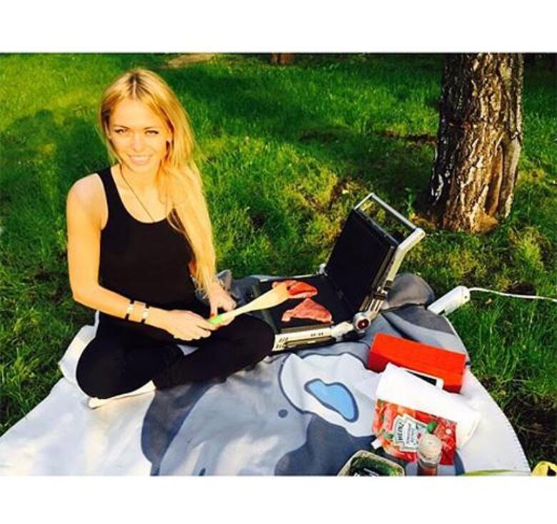 Анна Хилькевич знает, как накормить будущего мужа. Фото: Instagram.com/annakhilkevich.