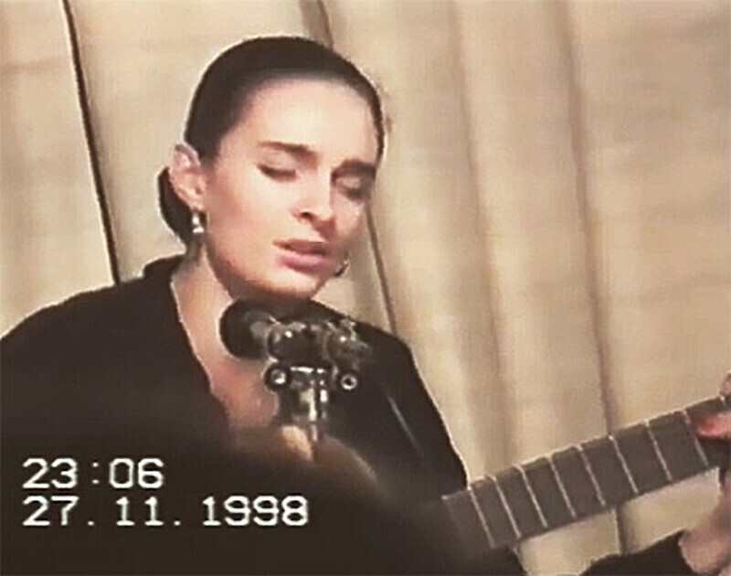 Елена Ваенга в 1998 году весила 60 кг. Фото: Instagram.com/Vaengaofficial.