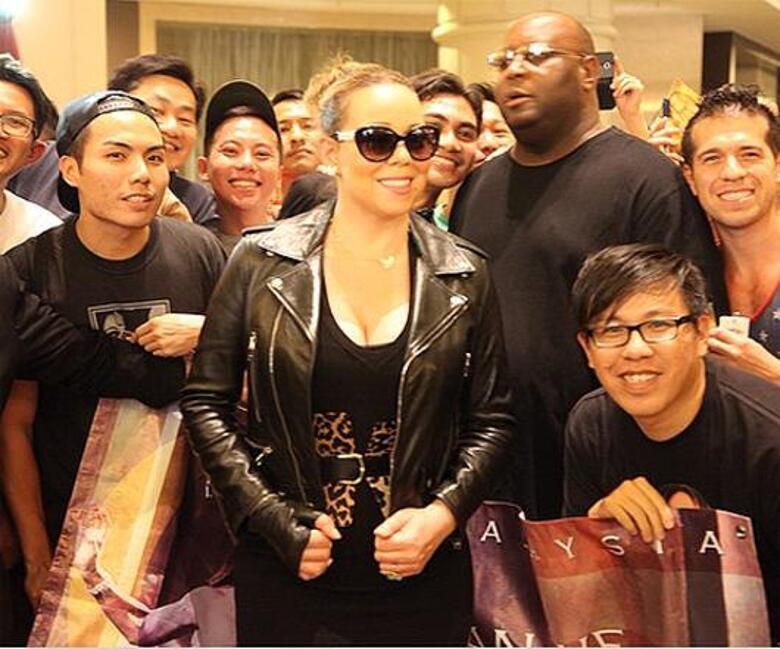 Мэрайя Кери с поклонниками. Фото: Instagram.com/mariahcarey.