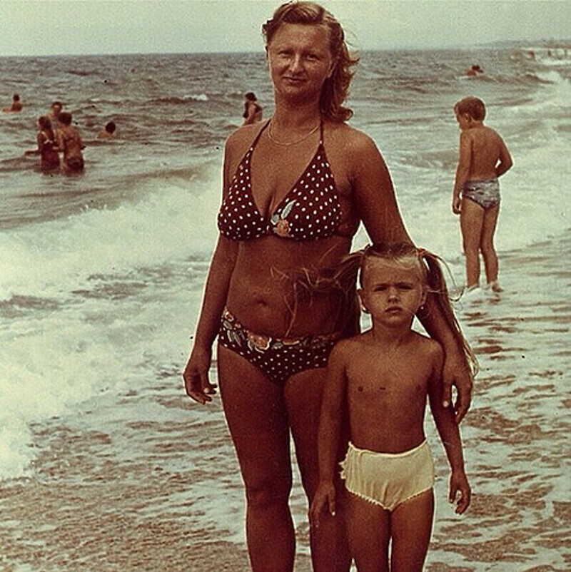 Анна Семенович с мамой. Фото: Instagram.com/ann_semenovich.