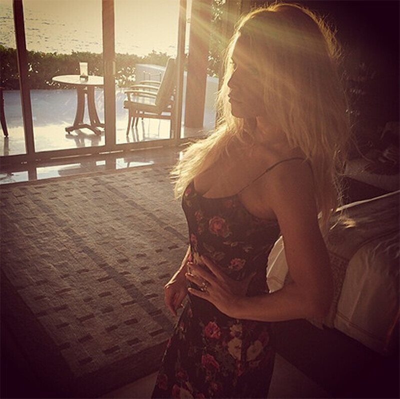 «Медовый месяц», - подписала это фото Джессика Симпсон. Фото: Instagram.com/jessicasimpson.