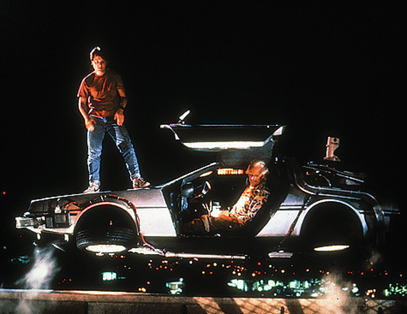 После выхода фильма основатель компании De Lorean Motor Джон Де Лориан написал письмо режиссеру Роберту Земекису, в котором выразил свой восторг и благодарность за использование его машины. Фото: AFP/Photo12.