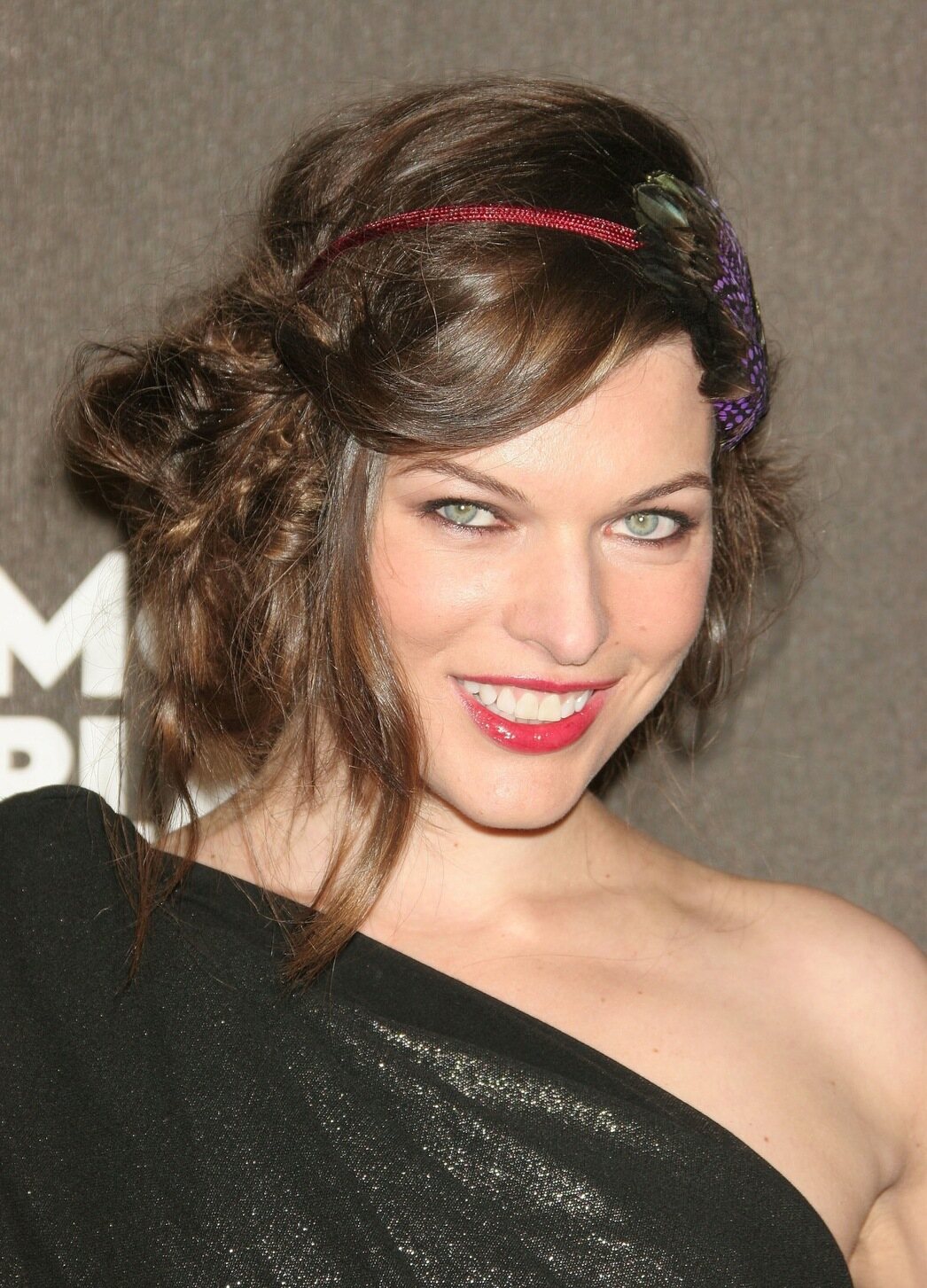 Милла Йовович. Фото 2009 года