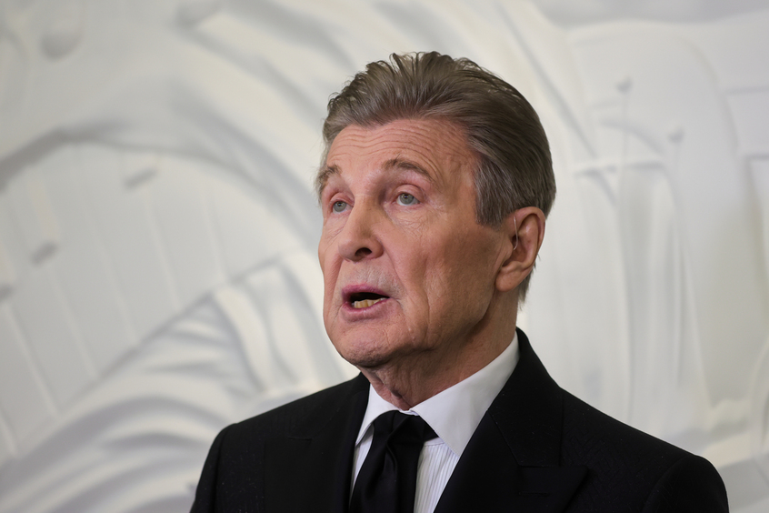 Лев Лещенко, признался, что на фоне болезни ему трудно даже разговаривать