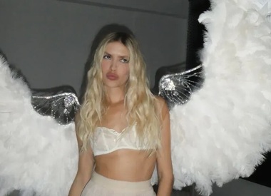 Елена Перминова воссоздала образ ангела Victoria's Secret в новой фотосессии