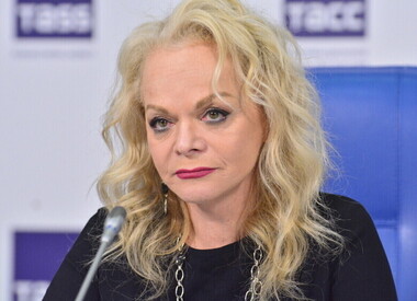 Лариса Долина 