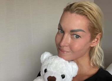 «Хотели видеть меня убогой?»: Волочкова объяснила, почему теперь ходит на костылях
