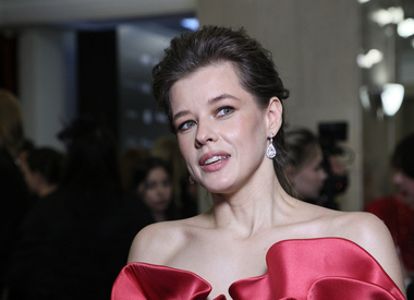«Куколка»: беременная Екатерина Шпица приковала взгляды поклонников эффектным нарядом