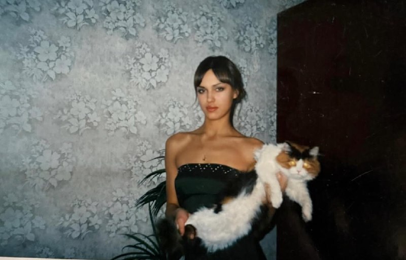 Ирина Шейк показала личный архив