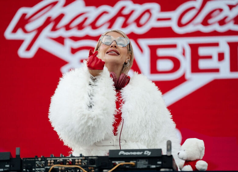 DJ Катя Гусева задала ритм целому стадиону